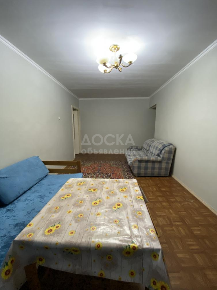 Сдаю 2-комнатную квартиру, 46кв. м., этаж - 2/5, Гоголя 9 / Боконбаева .
