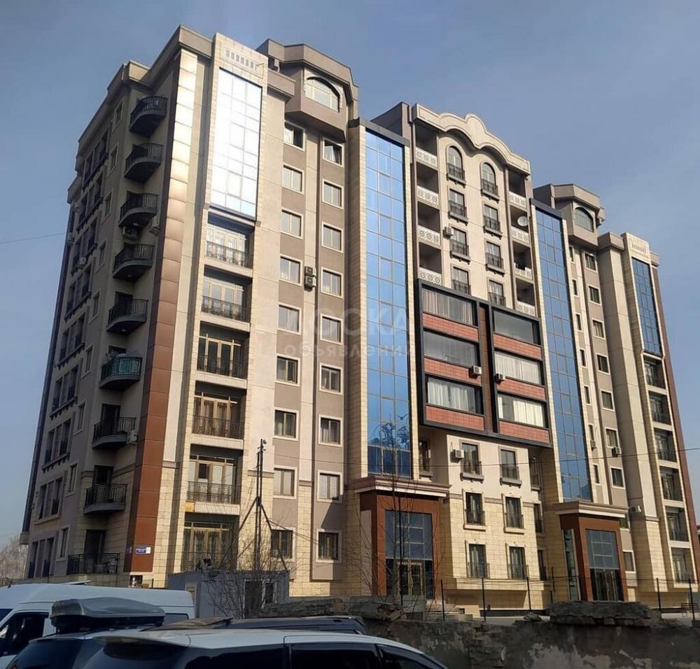 Продаю 2-комнатную квартиру, 67кв. м., этаж - 6/9, Ак-Кеме.