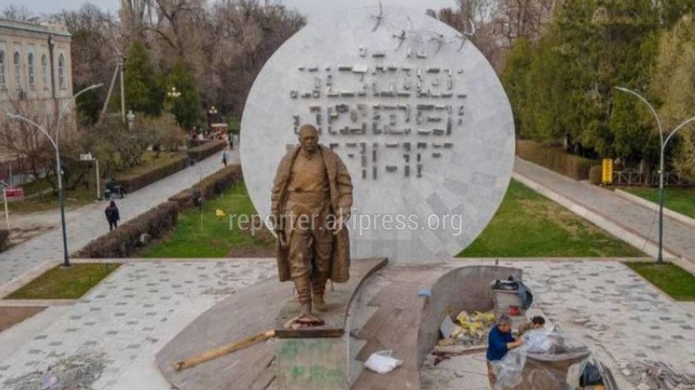 «Бишкексвет» отремонтирует памятник Бишкек Баатыру, - мэрия