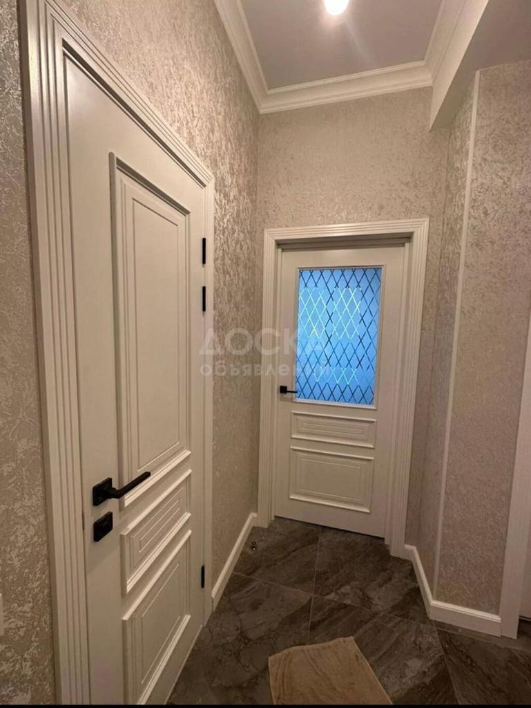 Продаю 1-комнатную квартиру, 45кв. м., этаж - 2/10, Ахунбаева/Жунусалиева (политех).