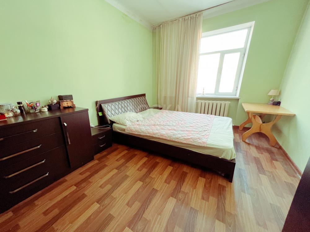 Продаю 3-комнатную квартиру, 77кв. м., этаж - 2/3, Бейшеналиевой 31.