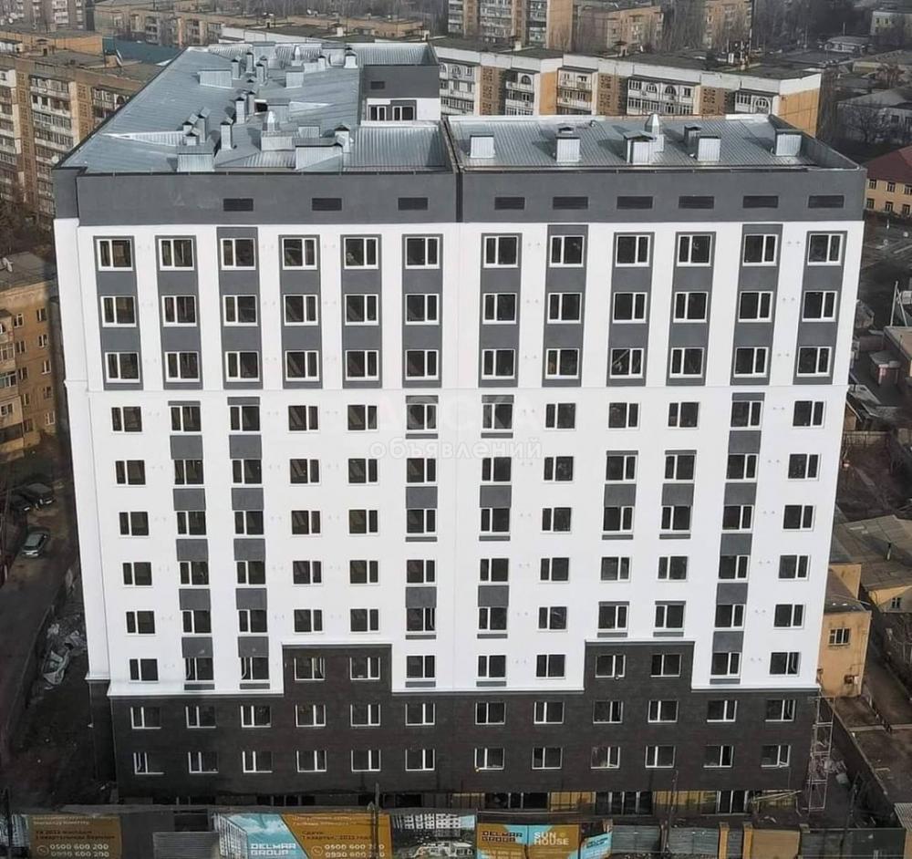 Продаю 2-комнатную квартиру, 68кв. м., этаж - 6/12, Восток - 5 .