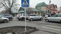 На Матросова-Джантошева произошла авария. Фото очевидца
