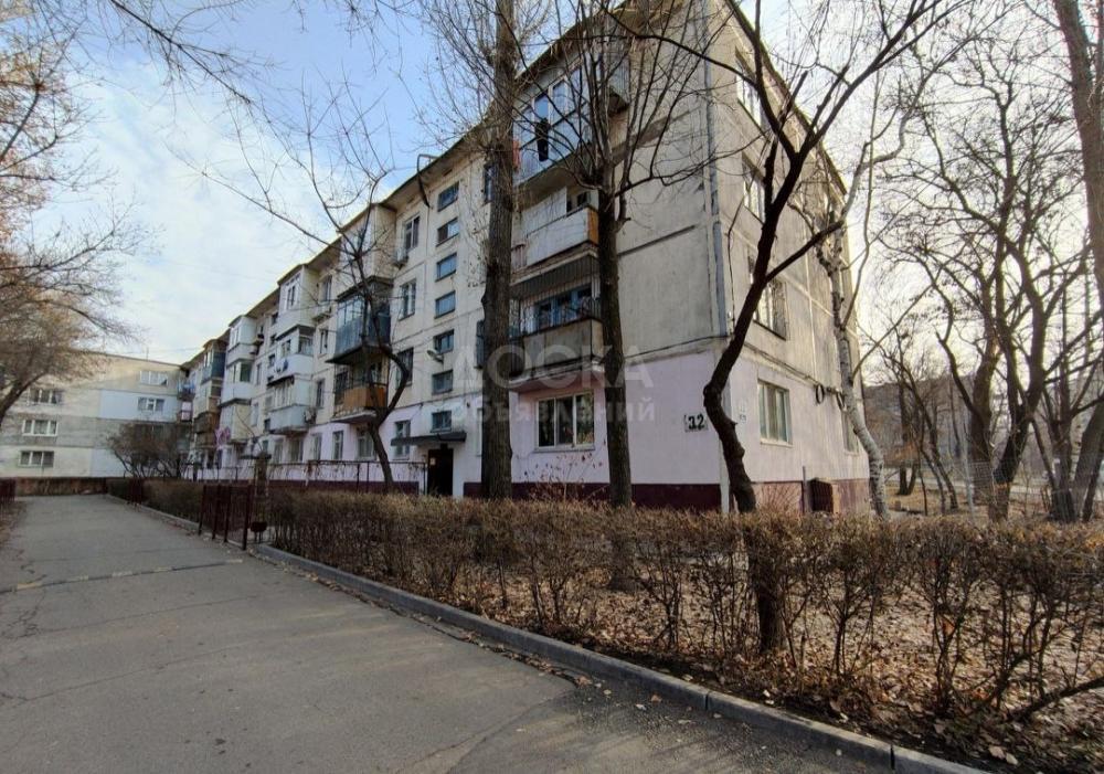 Продаю 2-комнатную квартиру, 44кв. м., этаж - 3/4, 4 микрорайон.