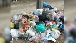 Житель столицы жалуется на то, что в Свердловском районе не убирают мусор