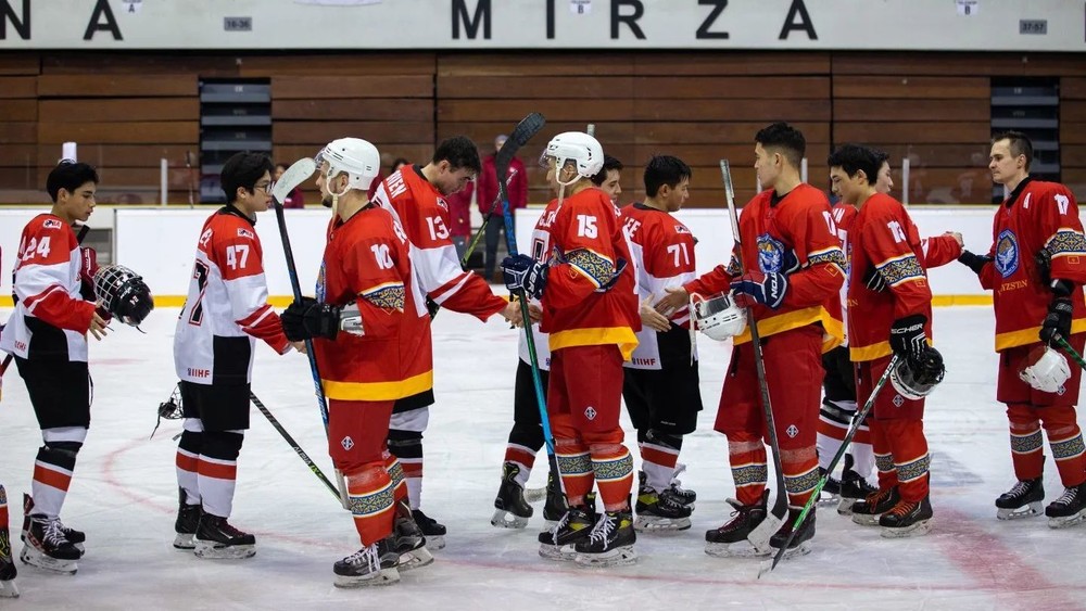 ЧМ по хоккею: Кыргызстан - Сингапур - 14:2