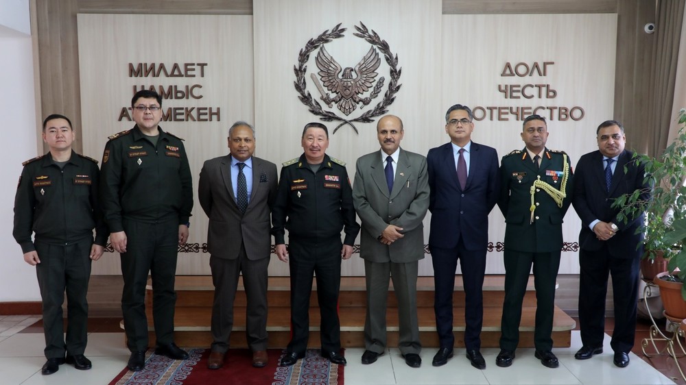 В Минобороны обсудили с послом Индии перспективы двустороннего военного сотрудничества между Кыргызстаном и Индией