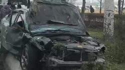 На Айтматова столкнулись две машины, одна слетела с дороги. Видео
