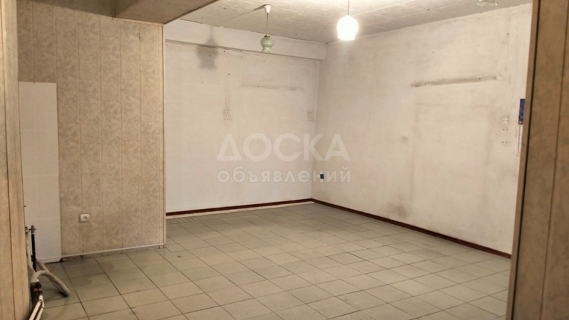 Продаю помещение свободного назначения 32,4кв. м., 5 микрорайон, вторая линия от Донецкой.