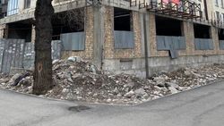 На Киевская-Уметалиева вдоль тротуара находится в ужасном состоянии, - горожанин