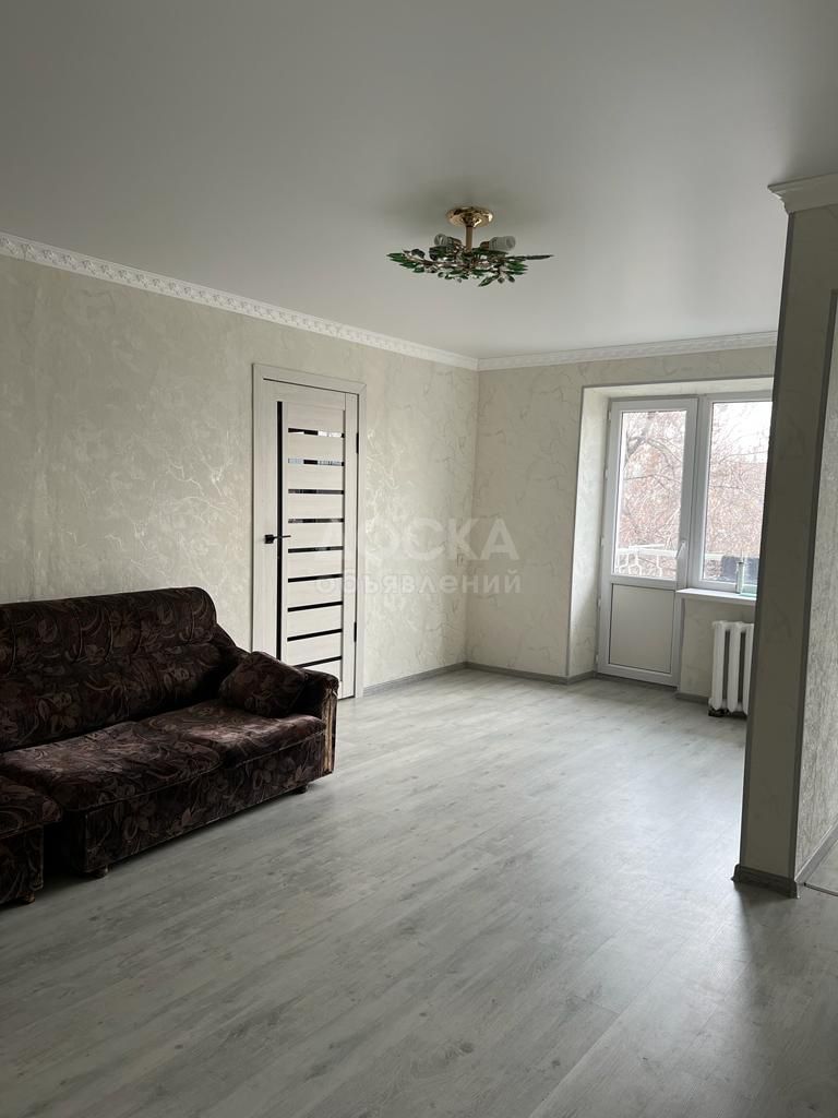 Продаю 2-комнатную квартиру, 43кв. м., этаж - 3/4, Правда/Боконбаева.