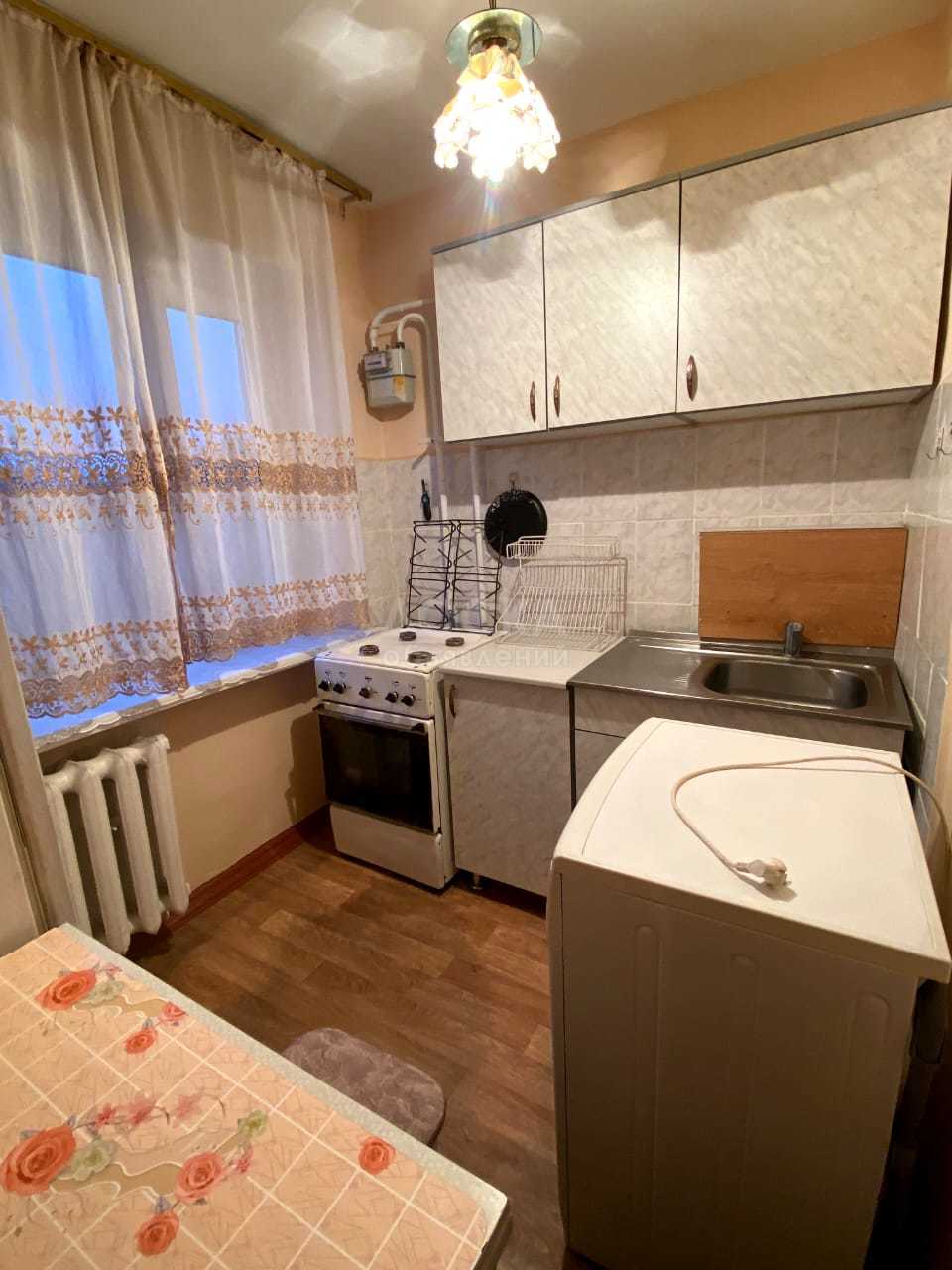 Сдаю 1-комнатную квартиру, 30кв. м., этаж - 4/4, Ахунбаева/Душанбинская. .