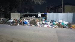 Гора мусора на ул.Тульской. Фото горожанина