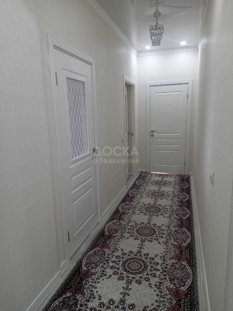 Продаю 2-комнатную квартиру, 61кв. м., этаж - 12/12, 1000 мелочей.