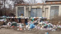 Завал мусор на улице Крымской