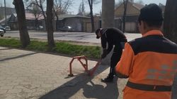 Ограничители парковки на Горького демонтировали. Фото мэрии