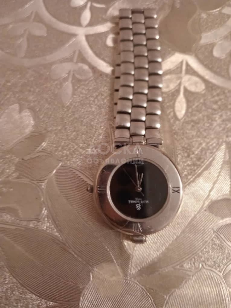 Продаю женские классические наручные часы Б/У в отличном состоянии.