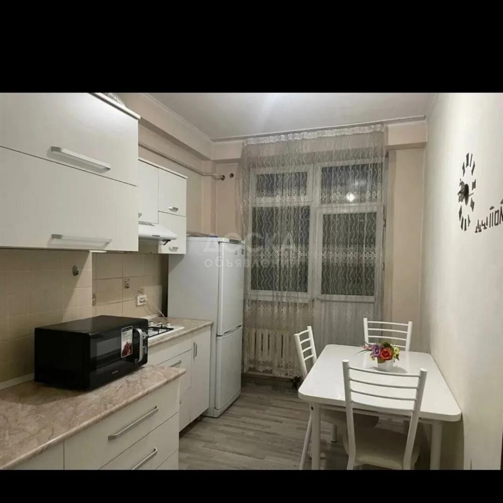 Сдаю 1-комнатную квартиру, 38кв. м., этаж - 9/10, Уметалиева/Рыскулова.