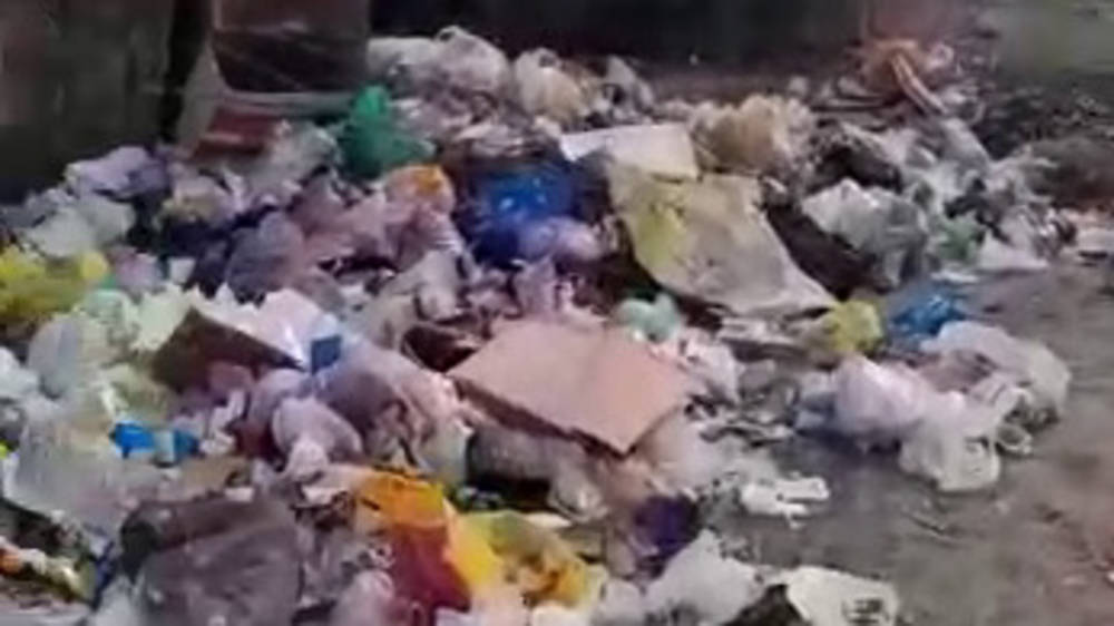 Житель Сокулука жалуется на мусор на улице Ленина. Видео