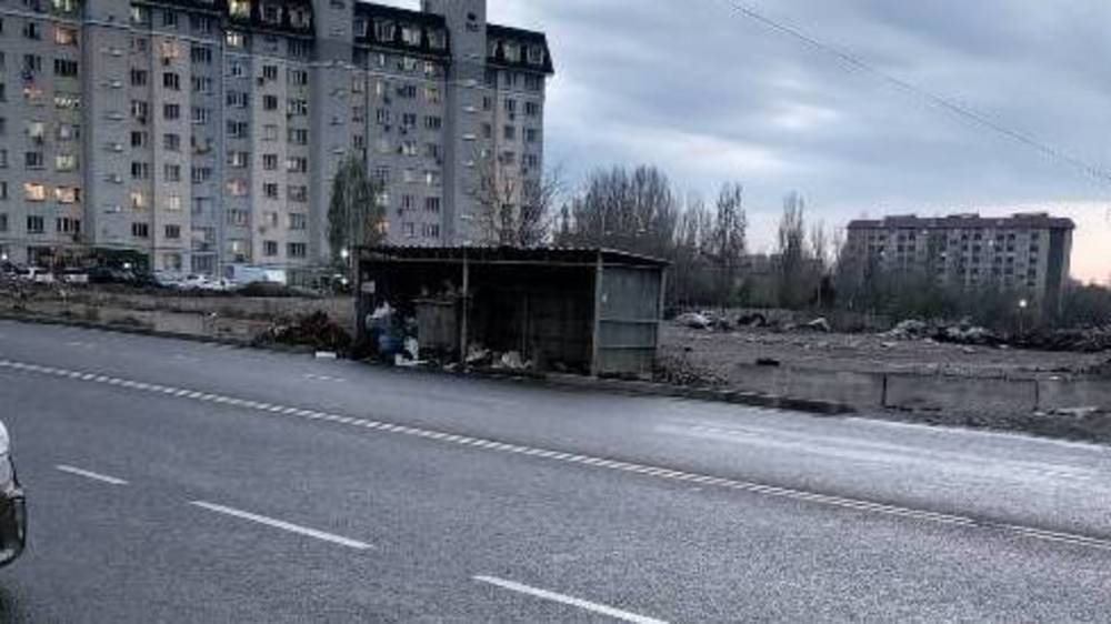 В Бишкеке начали ремонтировать сломанные мусорные баки, - мэрия