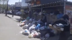 Возле Орто-Сайского рынка снова образовалась гора мусора. Фото горожанина