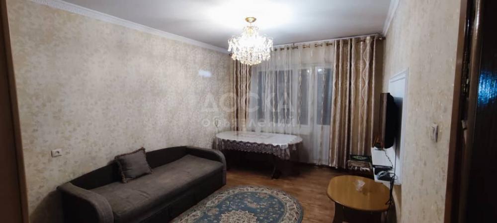 Продаю 3-комнатную квартиру, 64кв. м., этаж - 2/5, Суюмбаева Московская.