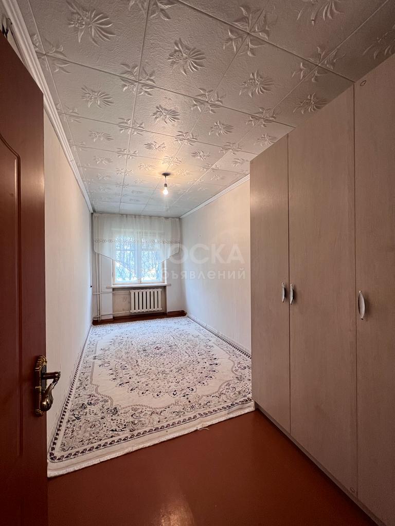Сдаю 2-комнатную квартиру, 50кв. м., этаж - 1/5, В районе Политеха ул Ахунбаева.