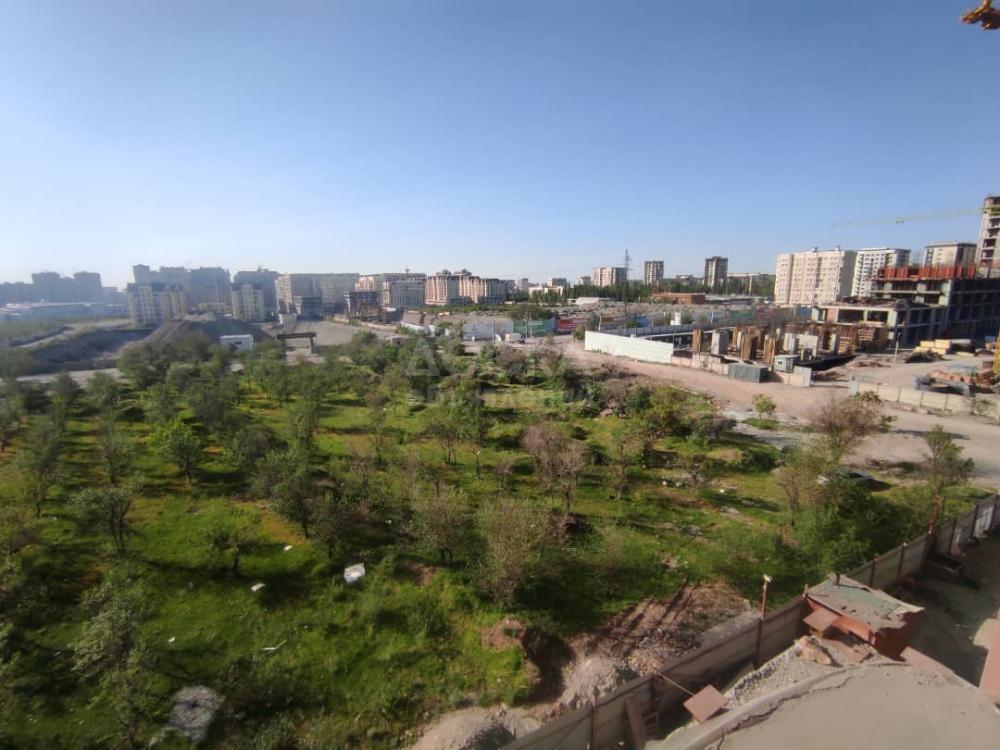 Продаю 3-комнатную квартиру, 122кв. м., этаж - 5/10, Асанбай м-н, Куттубаева/Токомбаева.
