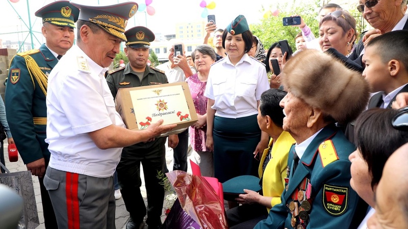 Defense Ministry officials visit WW2 veterans - Vimarsana News