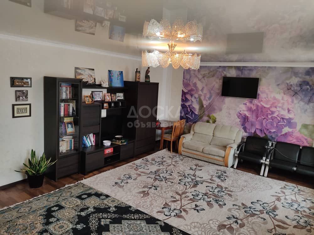 Продаю дом 6-ком. 180кв. м., этаж-2, 3-сот., стена кирпич, КЫЗЫЛ-АСКЕР.