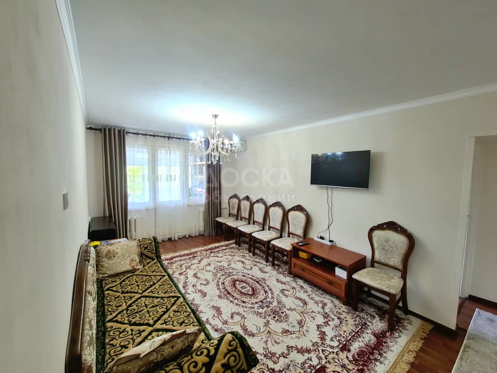 Продаю 3-комнатную квартиру, 58кв. м., этаж - 5/5, Тихий центр.
