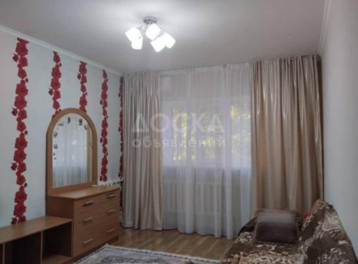 Сдаю 1-комнатную квартиру, 34кв. м., этаж - 2/5, 10 мкр .