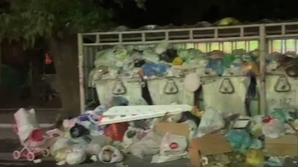 Гора мусора на старой дороге в Асанбае. Видео