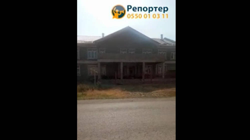 Недостроенная школа в Военно-Антоновке превратилась в скотный двор, - местный житель