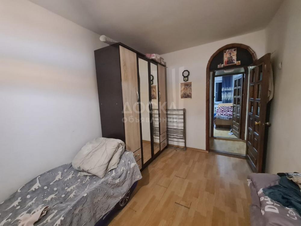 Продаю 3-комнатную квартиру, 59кв. м., этаж - 4/4, 7мкр.