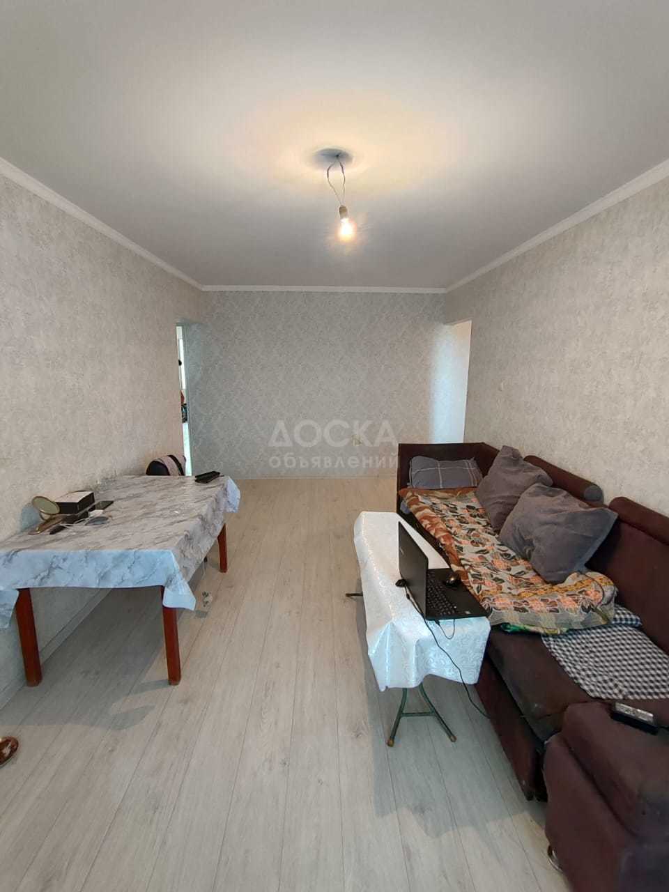Продаю 3-комнатную квартиру, 58кв. м., этаж - 4/4, Азия Молл.