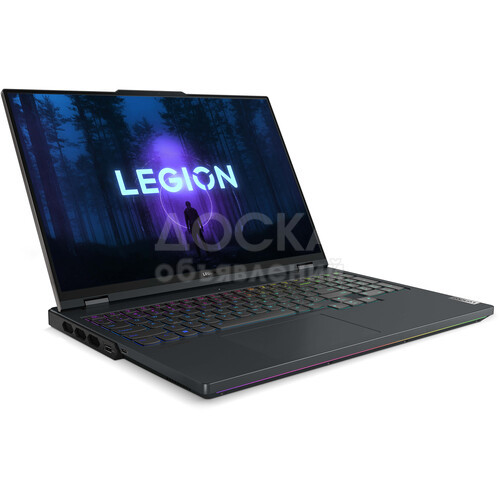 Lenovo 16" Legion Pro 7i 16IRX8H Gaming Laptop (Onyx Gray)