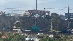 В Арча-Бешике плохо убирают мусор. Фото жителя