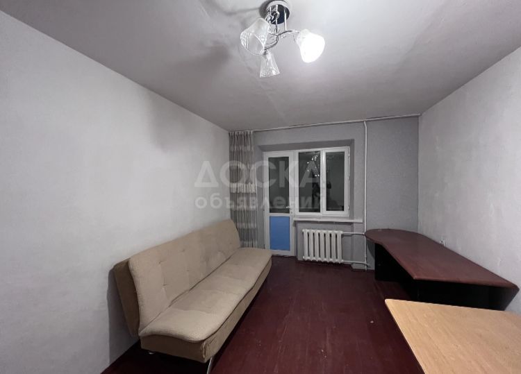 Сдаю 2-комнатную квартиру, 44кв. м., этаж - 2/4, Аламедин 1.