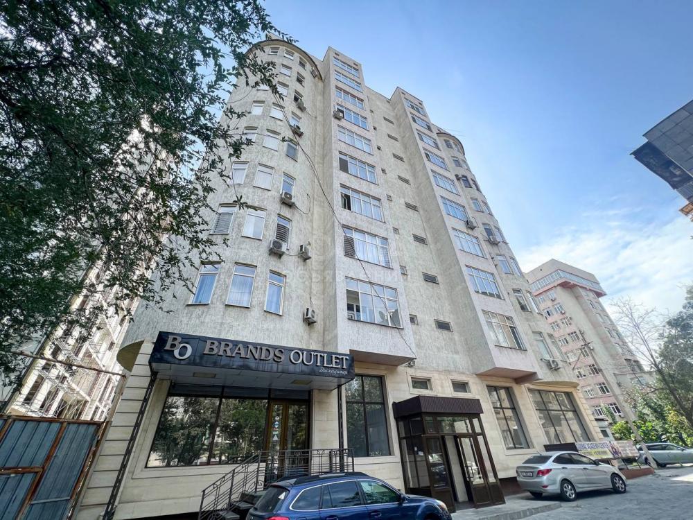 Продаю 4-комнатную квартиру, 161кв. м., этаж - 9/10, Моссовет.
