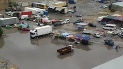 Центральный рынок Жалал-Абада затапливает после дождя, - горожанин