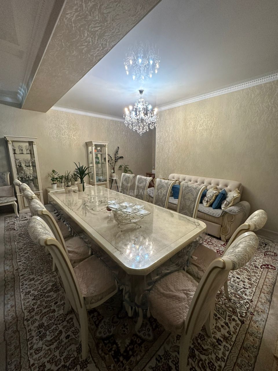Продаю 3-комнатную квартиру, 109кв. м., этаж - 2/14, В.Джал.
