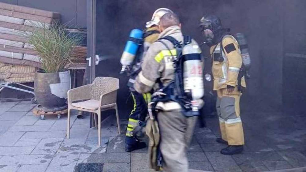 Пожар в отеле NOVOTEL тушат 3 пожарных расчета, - МЧС