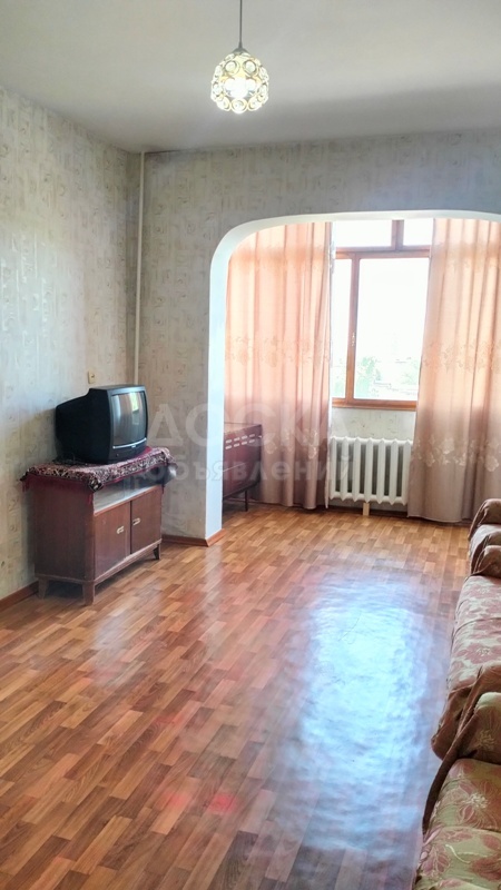 Сдаю 4-комнатную квартиру, 85кв. м., этаж - 4/9, 7 микрорайон, дом 37, по Безымянной, около Ортосайского рынка.