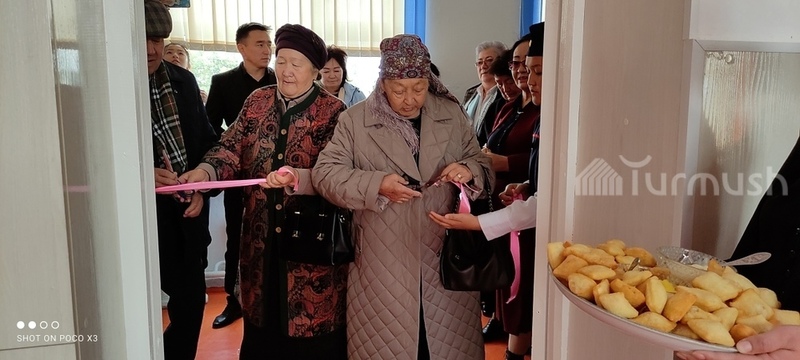 Naryn teacher invests personal funds into renovation of a classroom where she teaches - Vimarsana News