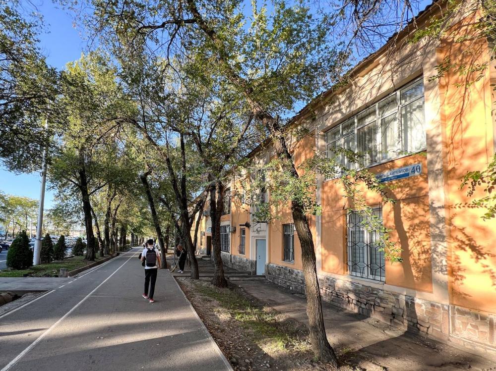 Продаю офисное помещение 60кв. м., Напротив Азия Молл (пр. Мира).