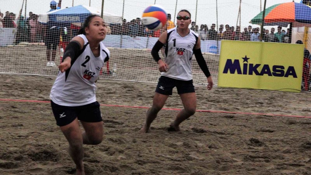 Женская сборная Кыргызстана по пляжному волейболу