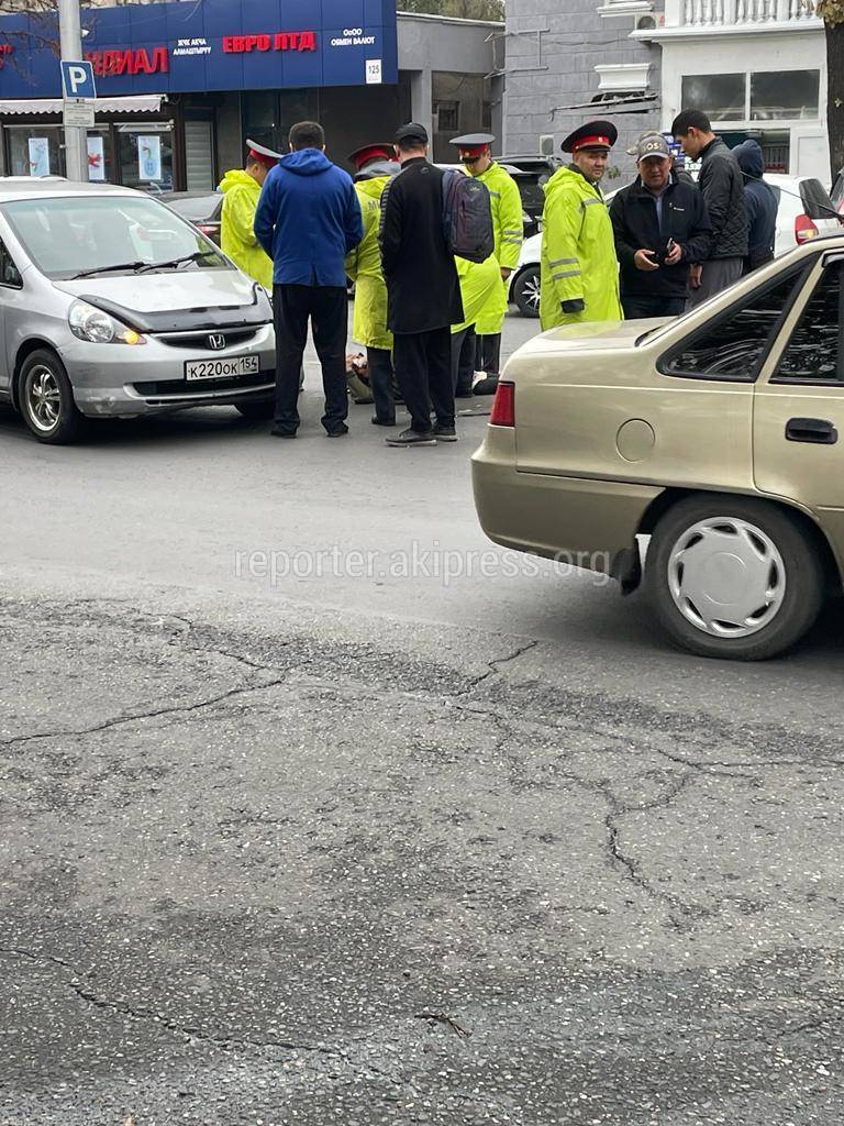 На Моссовете сбили человека. Фото горожанина