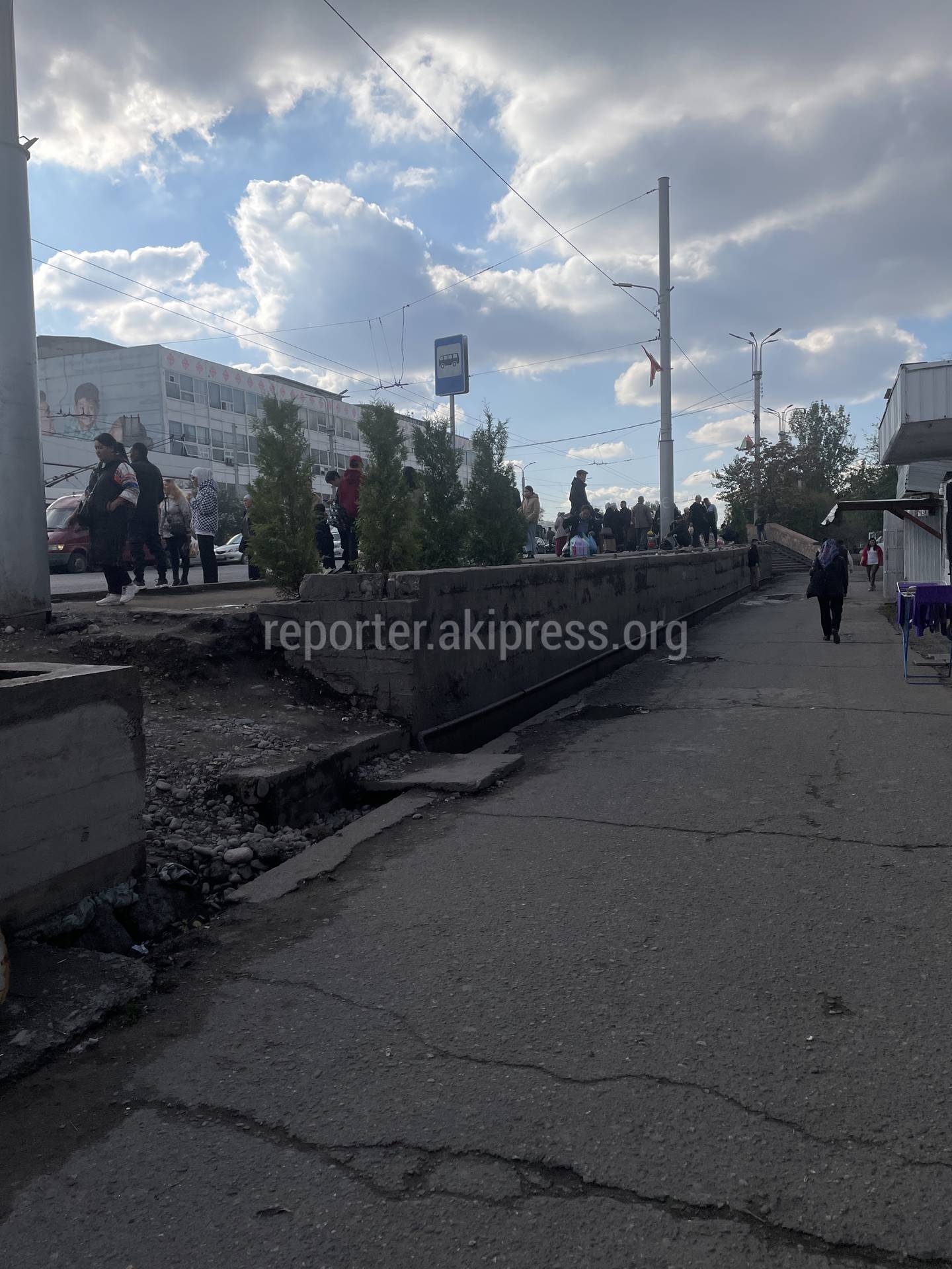 Остановка на Чуй-Павлова перенесли, но не сделали подступы