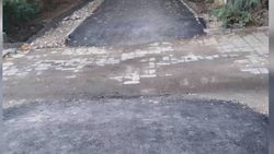 Горожанин жалуется на качество ремонтируемых тротуаров  на улице Уметалиева